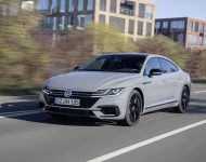 2020 Volkswagen Arteon 4Motion R-Line Edition - Front Three-Quarter Wallpaper 190x150