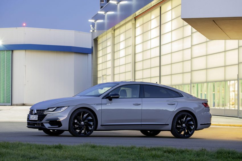 2020 Volkswagen Arteon 4Motion R-Line Edition - Front Three-Quarter Wallpaper 850x567 #10