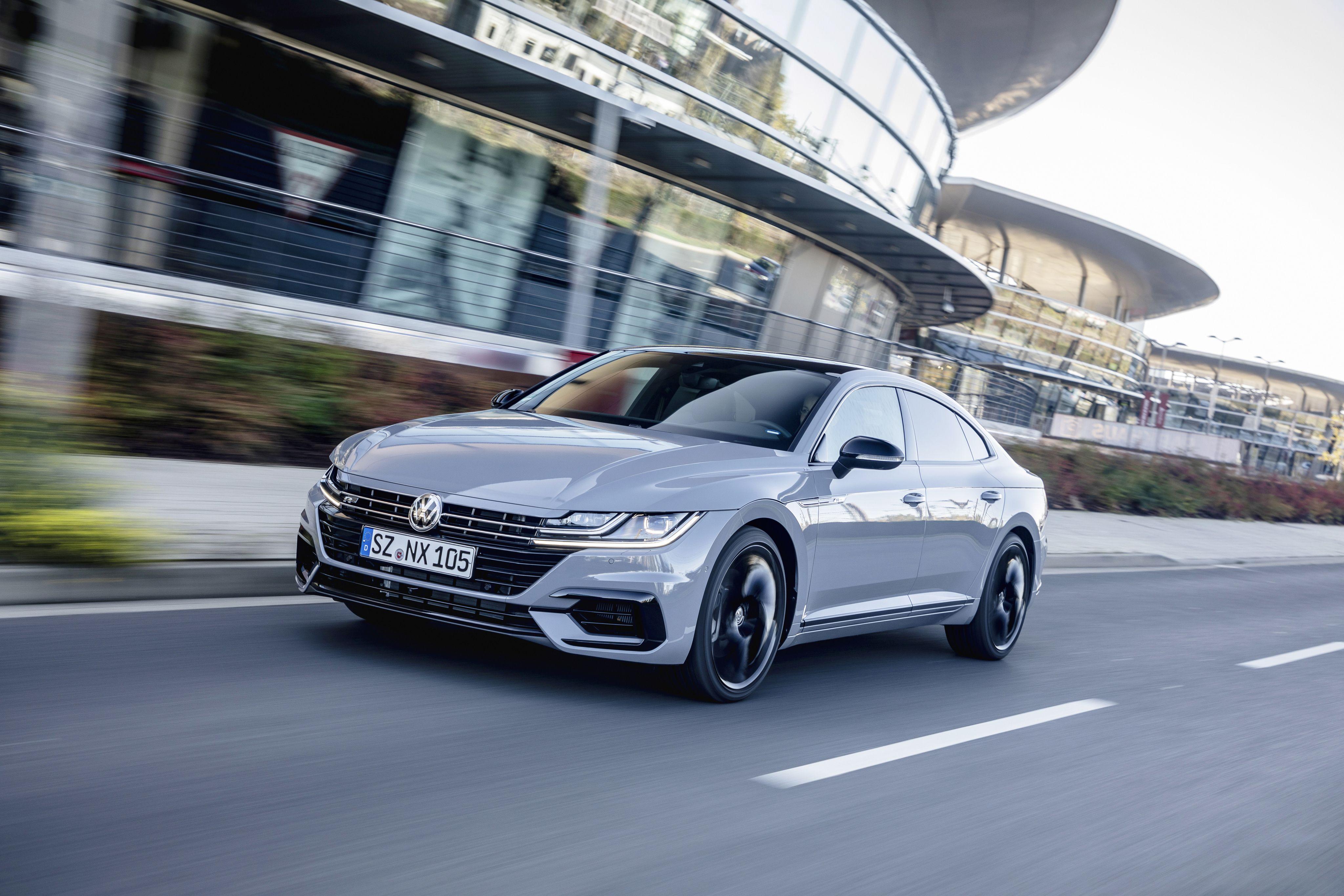 Download 2020 Volkswagen Arteon 4Motion R-Line Edition - Front Three-Quarter HD Wallpaper 4096x2731 #4