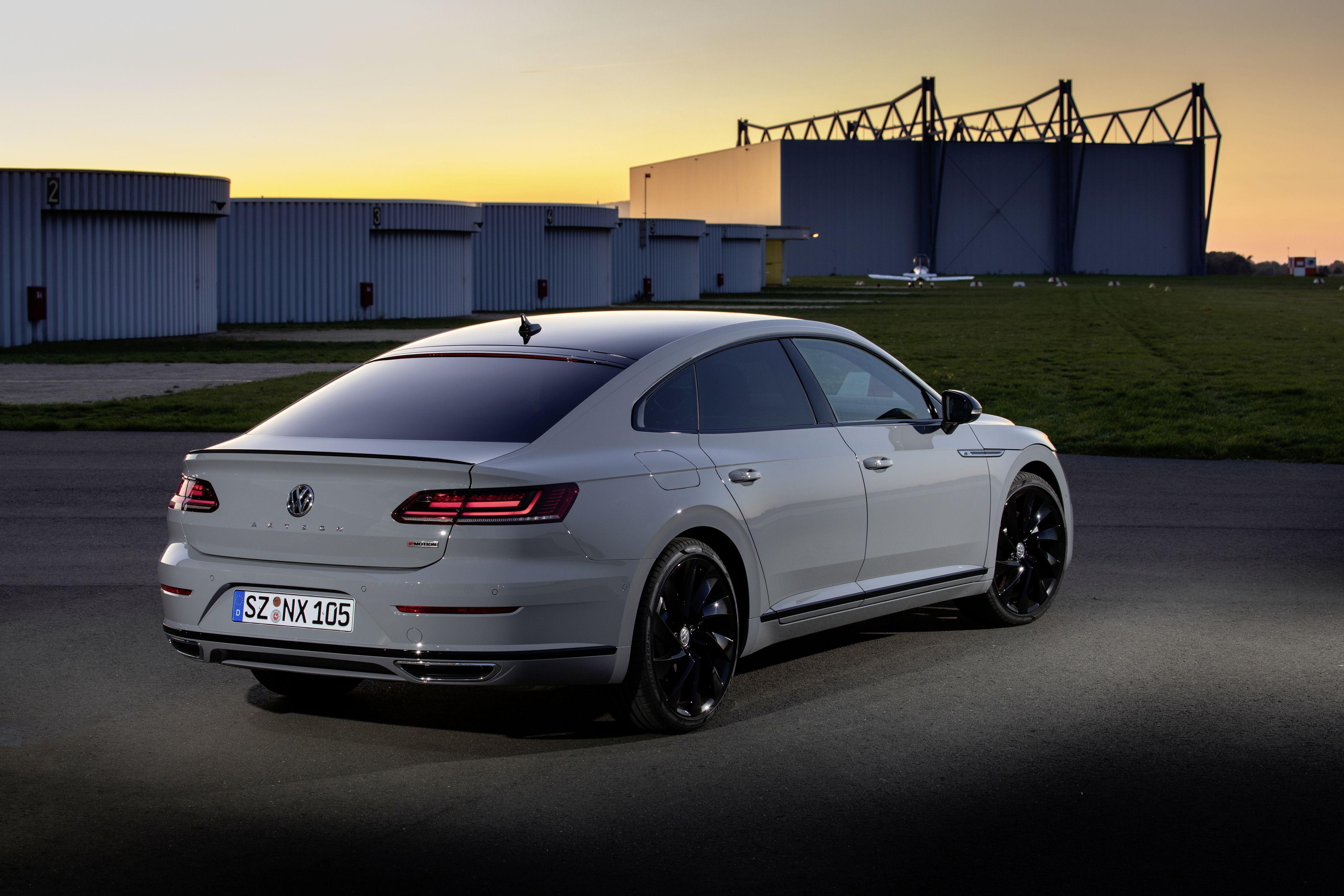 Download 2020 Volkswagen Arteon 4Motion R-Line Edition - Rear Three-Quarter HD Wallpaper 4096x2731 #19