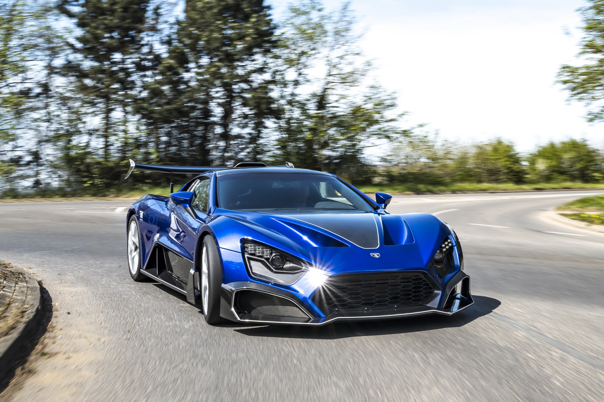 Download 2020 Zenvo TSR-S - Front Three-Quarter HD Wallpaper 1920x1280 #1