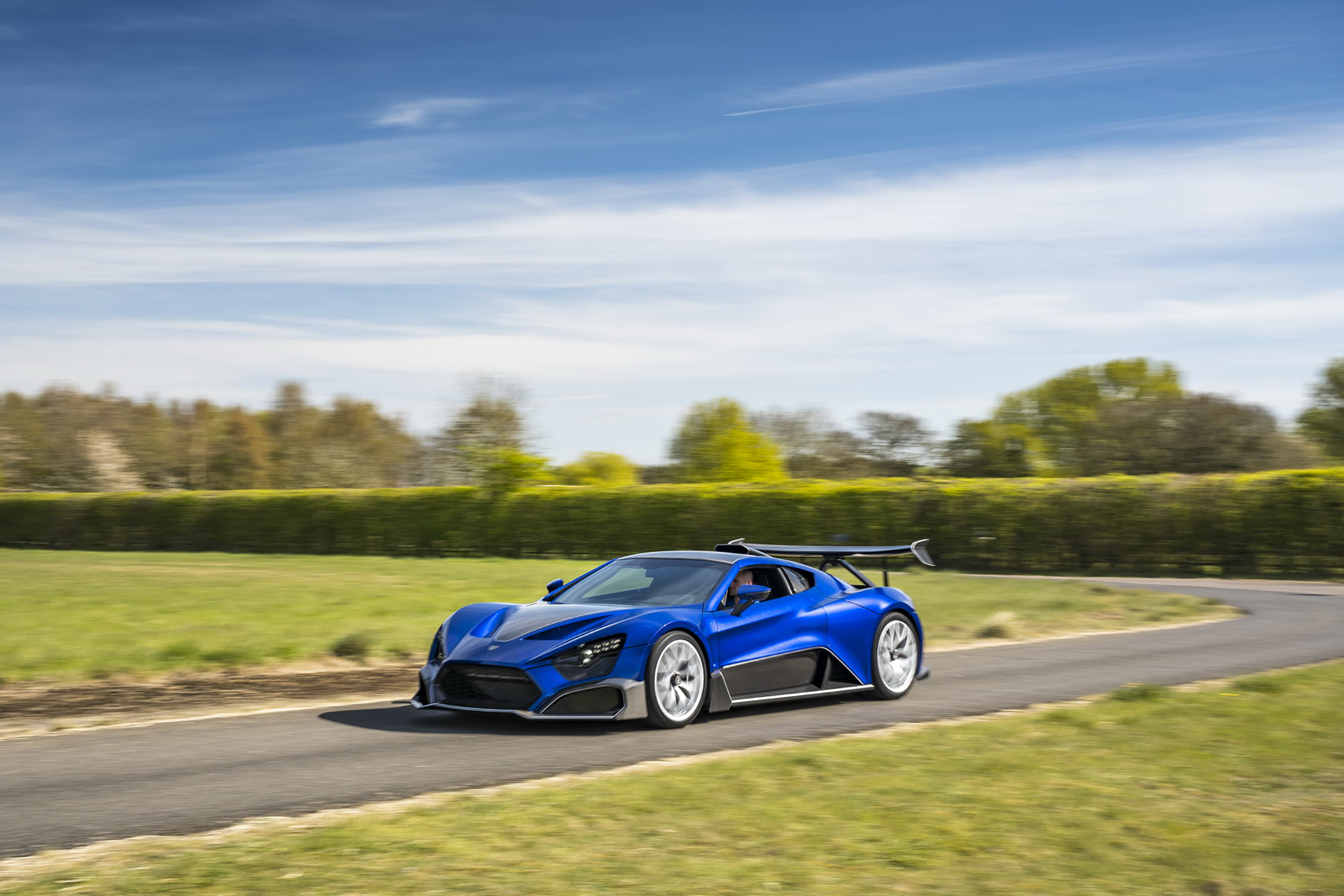 Download 2020 Zenvo TSR-S - Front Three-Quarter HD Wallpaper 1920x1280 #30