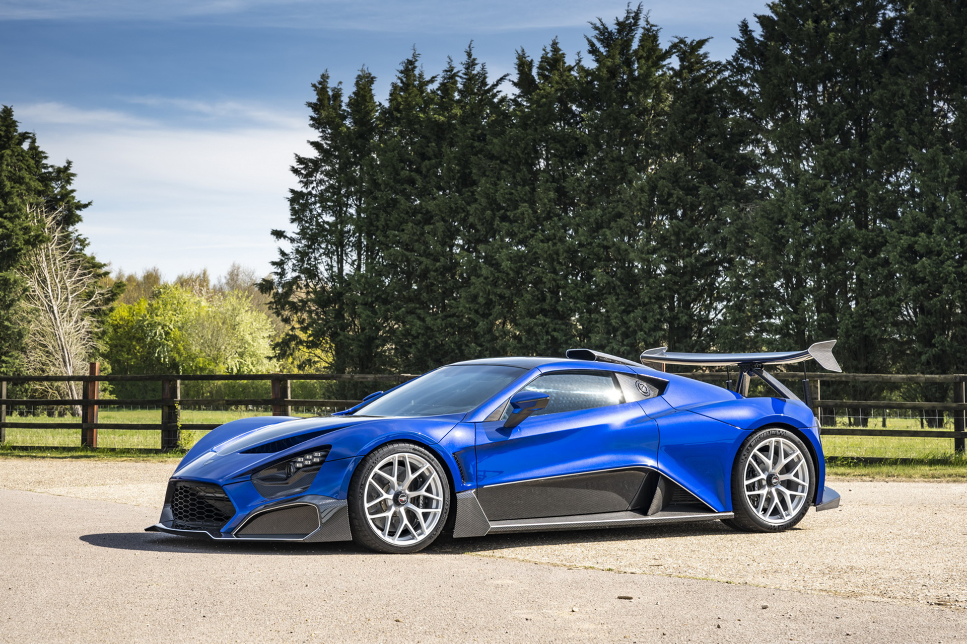 Download 2020 Zenvo TSR-S - Front Three-Quarter HD Wallpaper 1920x1280 #53