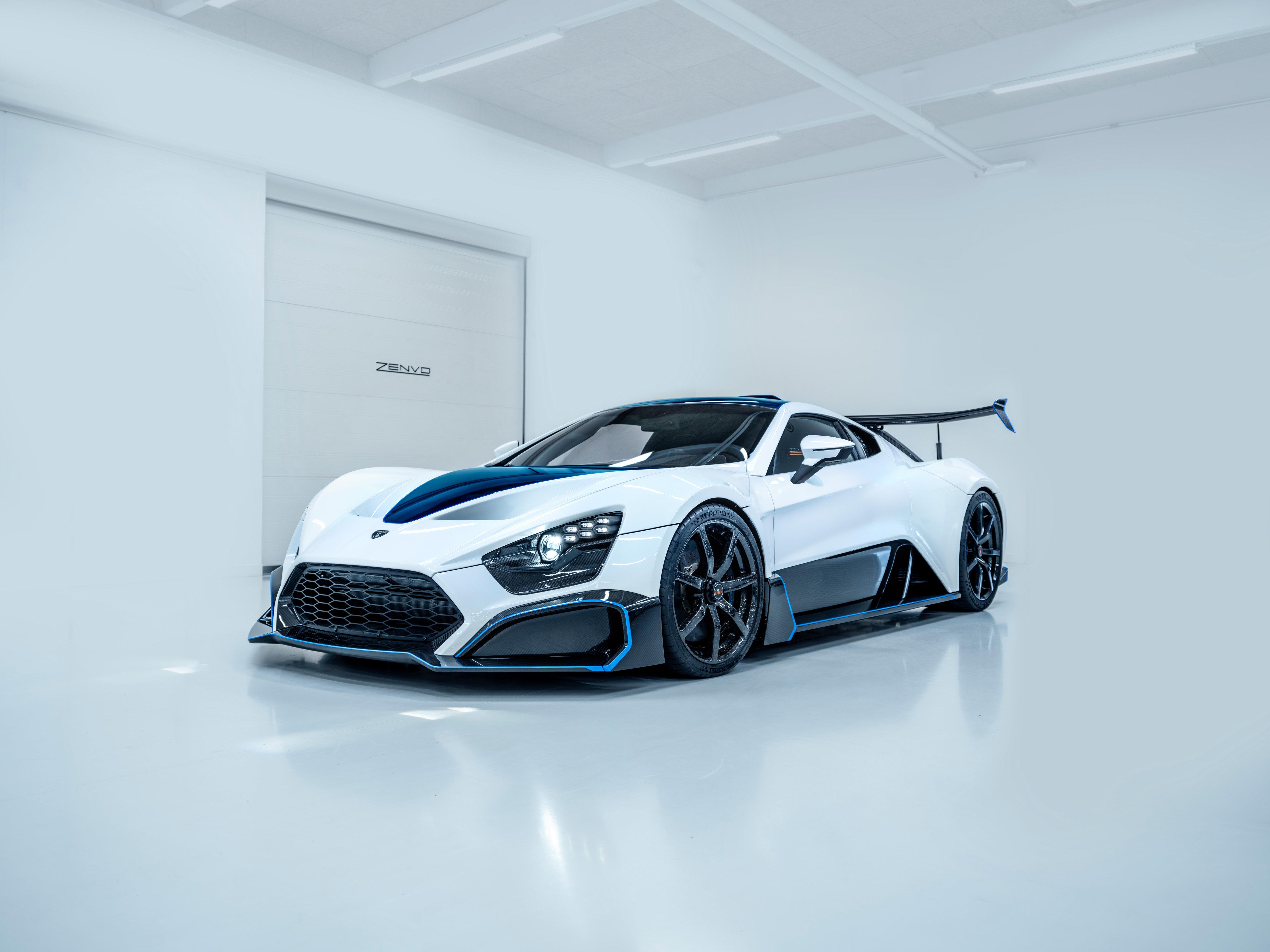 Download 2020 Zenvo TSR-S - Front Three-Quarter HD Wallpaper 5120x3840 #104