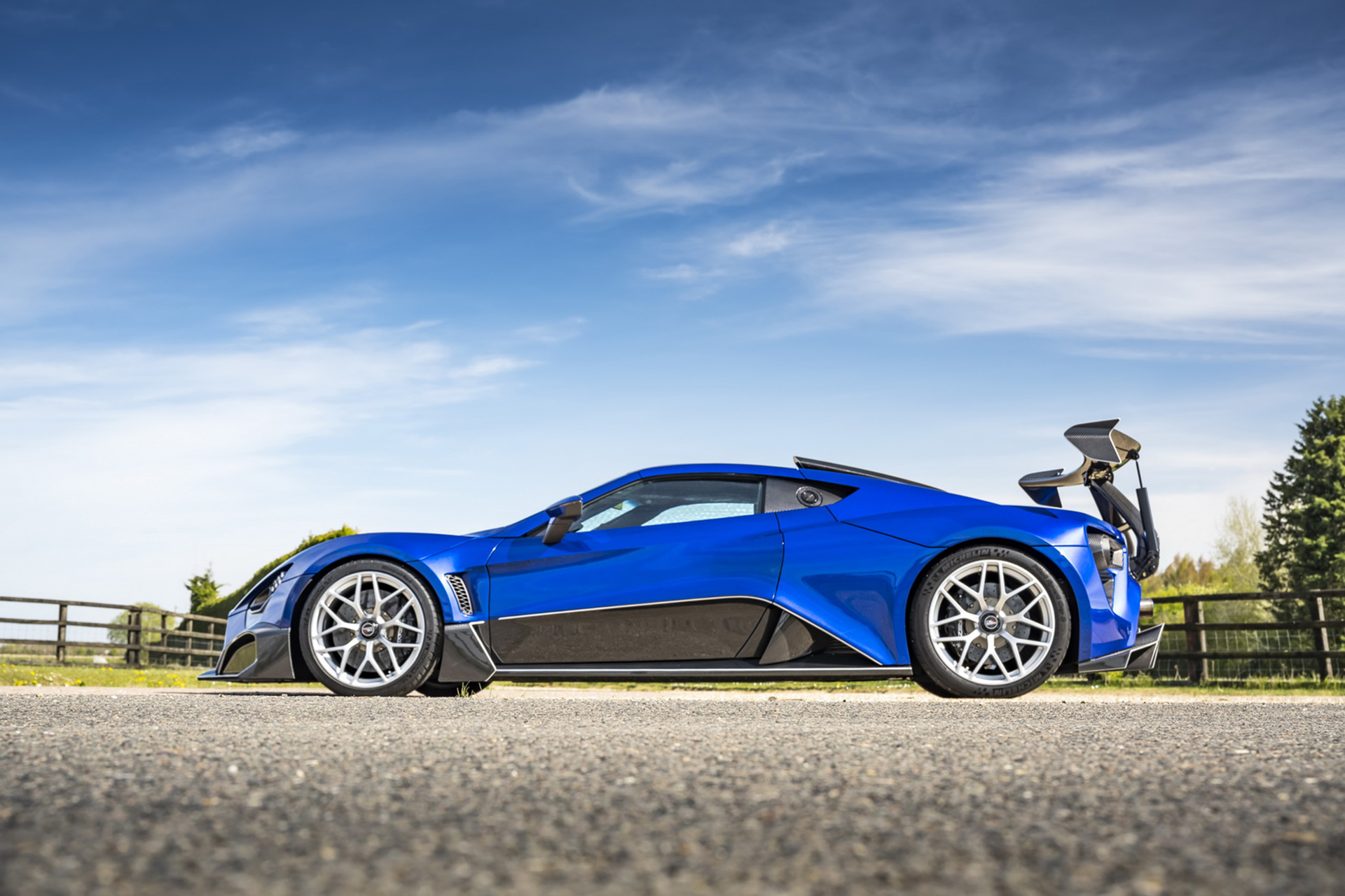 Download 2020 Zenvo TSR-S - Side HD Wallpaper 1920x1280 #62