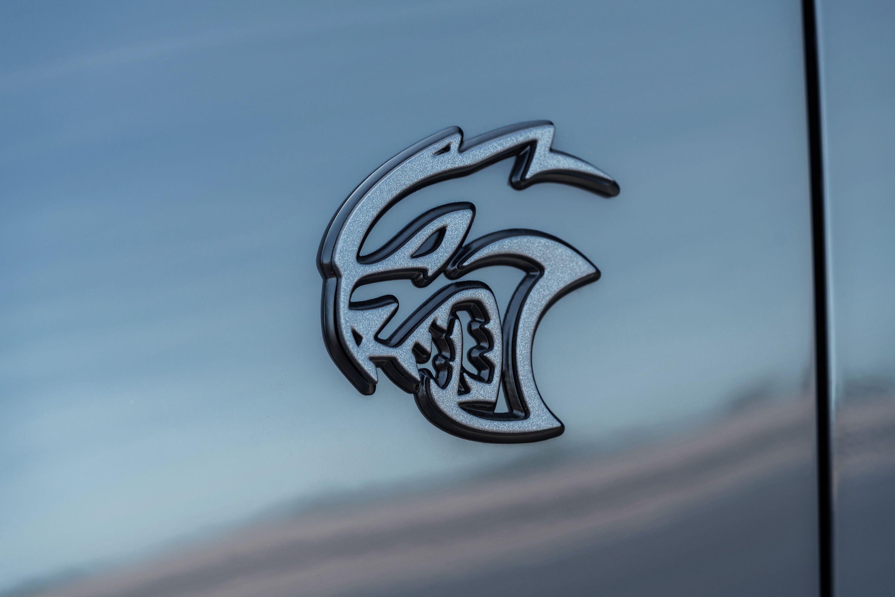 Download 2021 Dodge Durango SRT Hellcat - Badge HD Wallpaper 3000x2001 #48