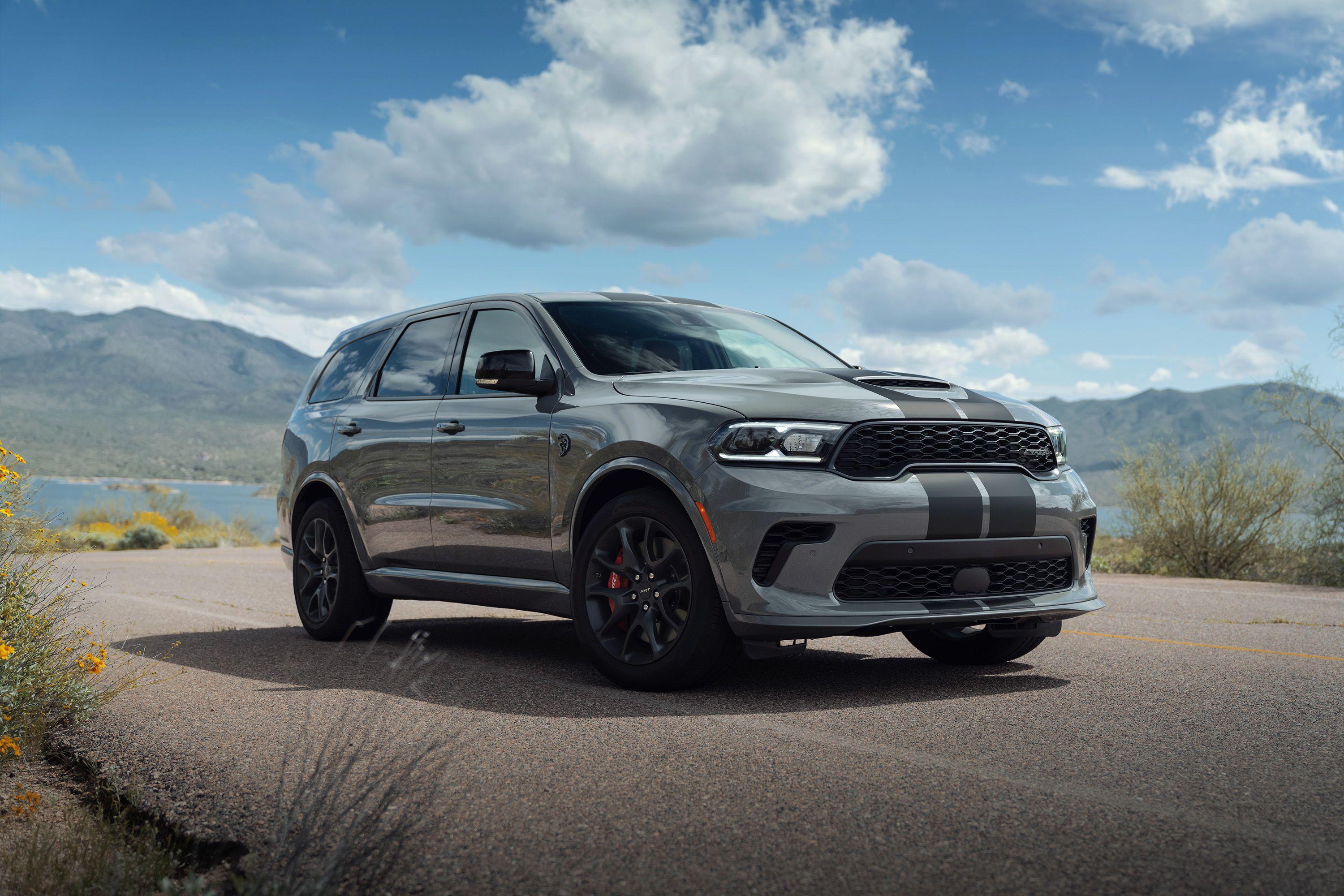 Download 2021 Dodge Durango SRT Hellcat - Front Three-Quarter HD Wallpaper 3000x2000 #31
