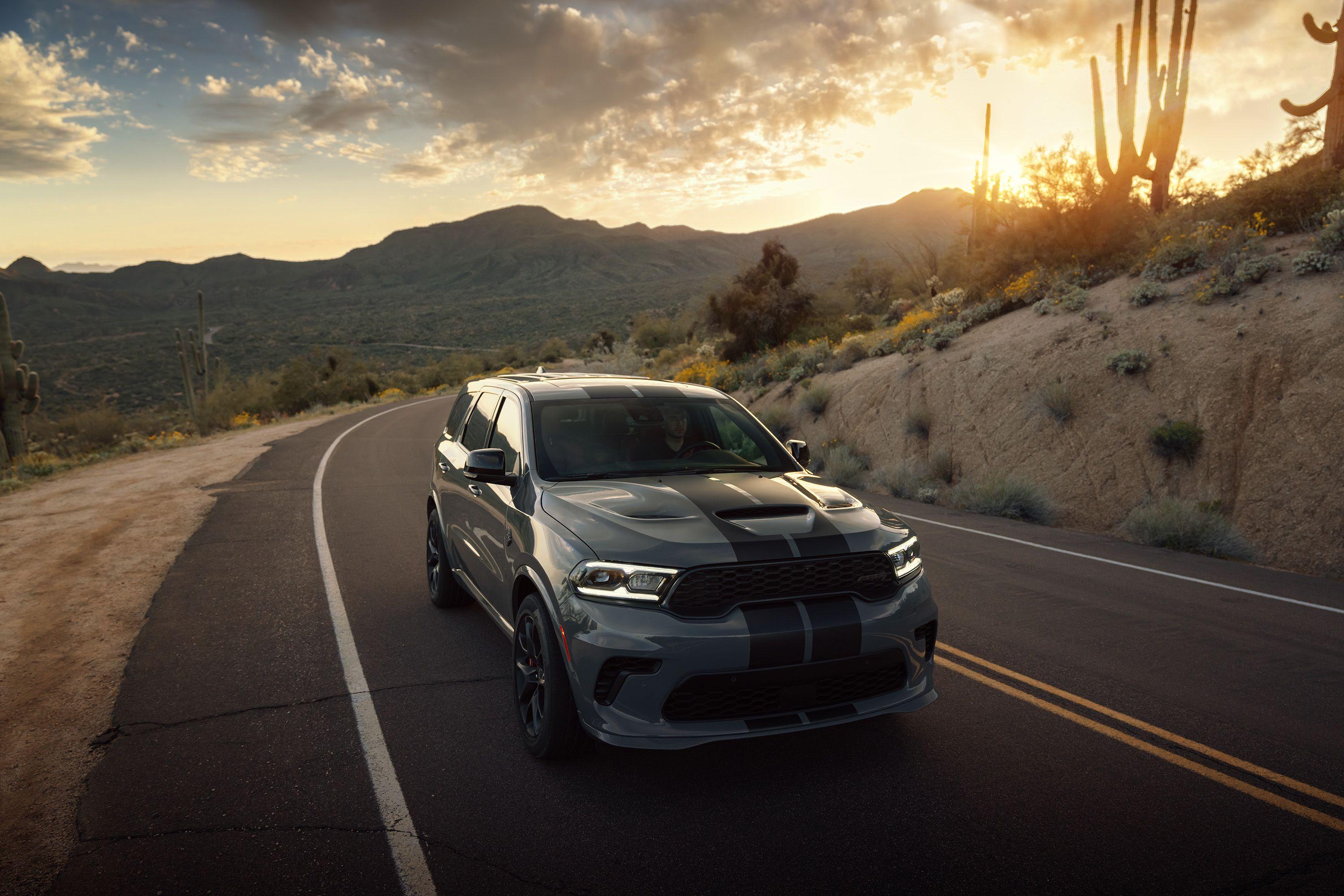 Download 2021 Dodge Durango SRT Hellcat - Front Three-Quarter HD Wallpaper 3000x2000 #4