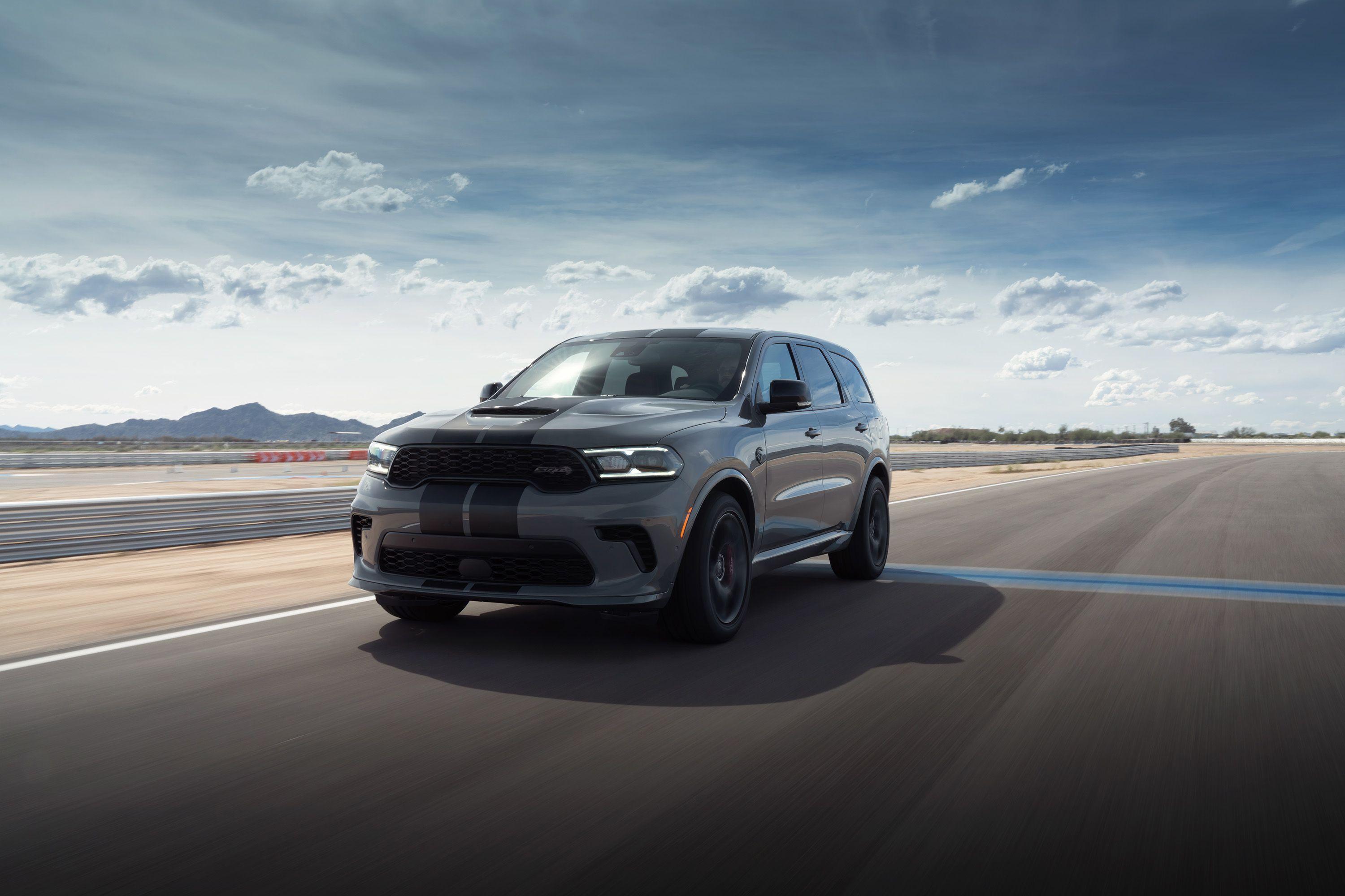 Download 2021 Dodge Durango SRT Hellcat - Front Three-Quarter HD Wallpaper 3000x2000 #14