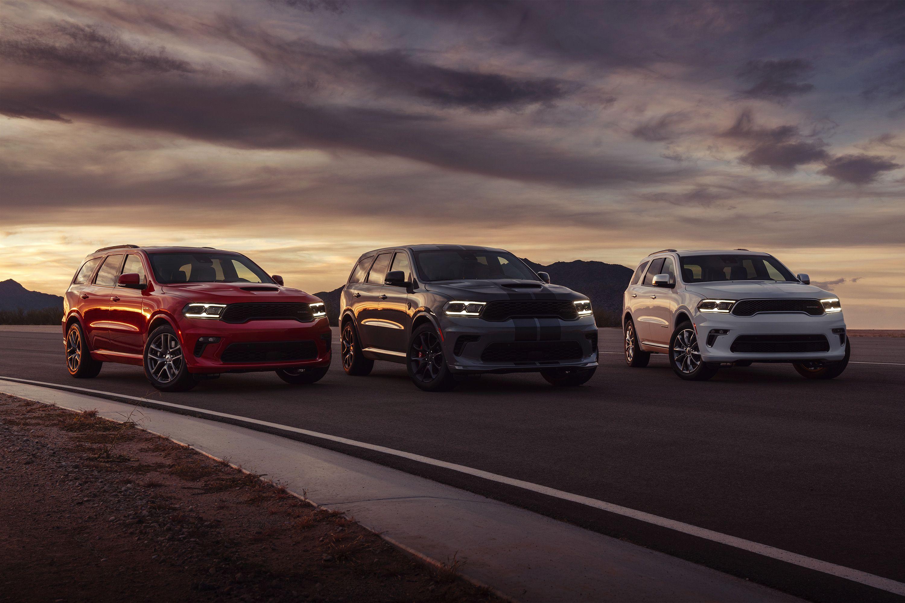Download 2021 Dodge Durango SRT Hellcat - Front Three-Quarter HD Wallpaper 3000x2000 #5