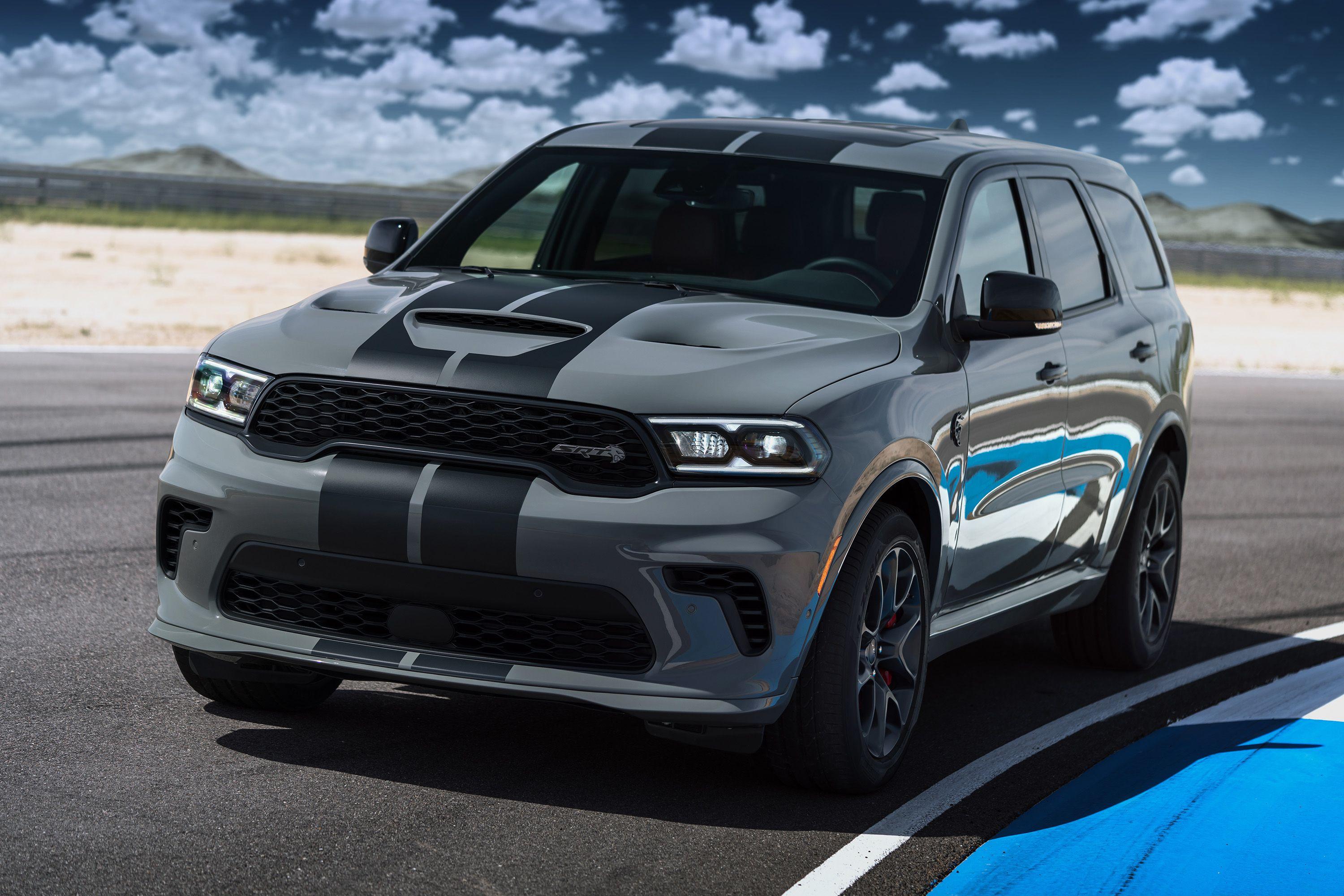Download 2021 Dodge Durango SRT Hellcat - Front Three-Quarter HD Wallpaper 3000x2001 #15
