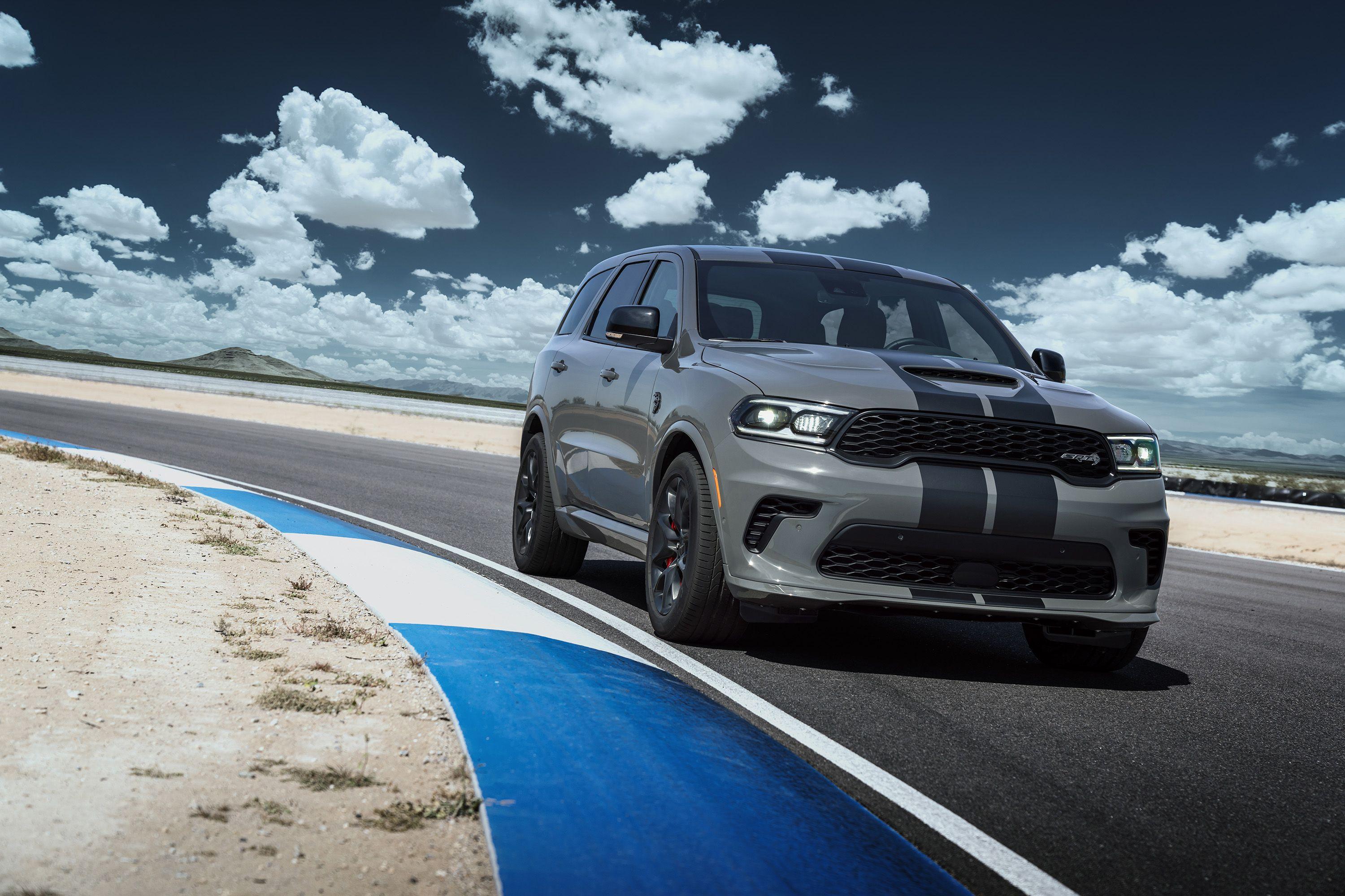 Download 2021 Dodge Durango SRT Hellcat - Front HD Wallpaper 3000x2000 #19