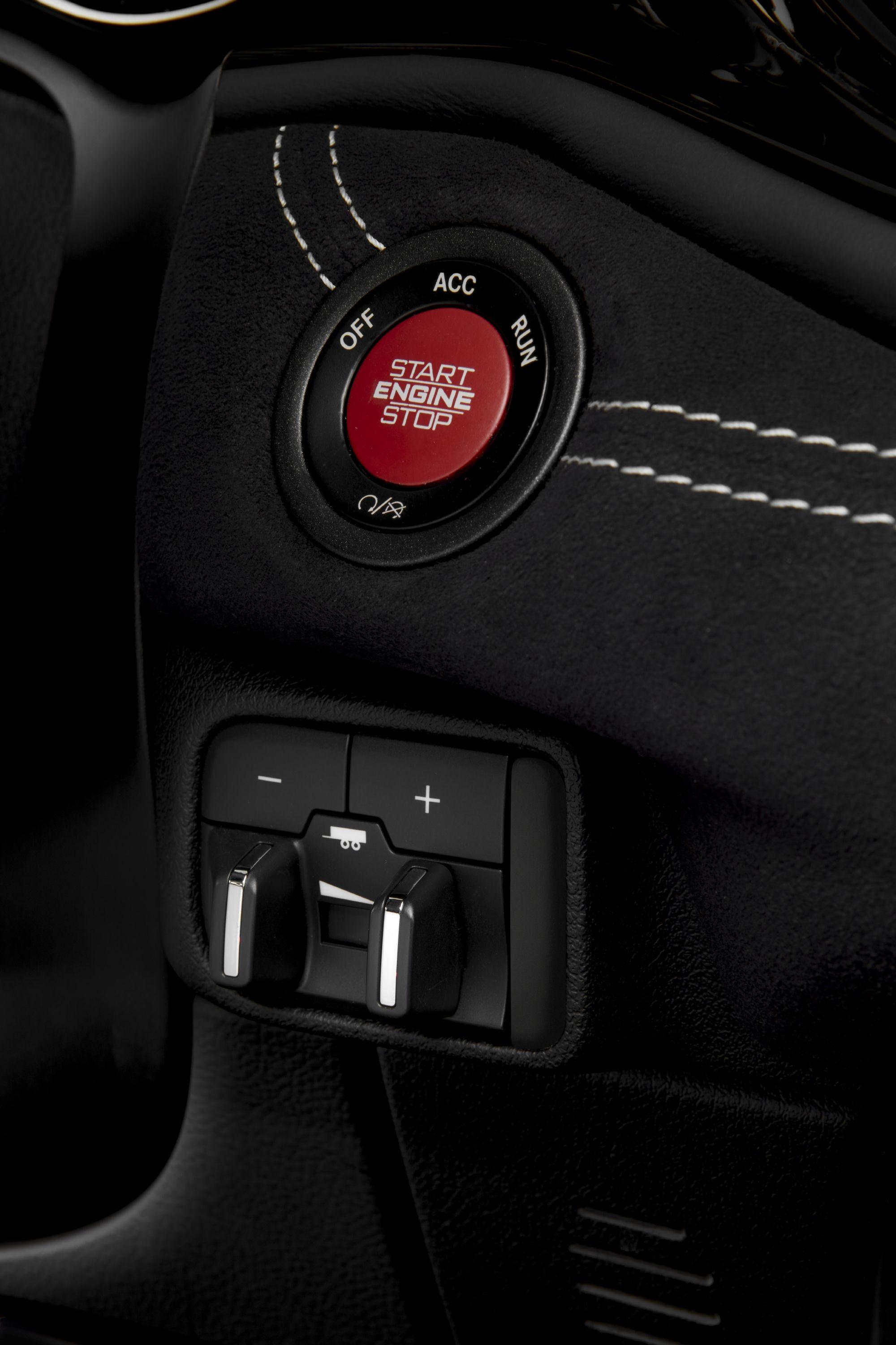 Download 2021 Dodge Durango SRT Hellcat - Interior, Detail HD Phone Wallpaper 2000x3000 #55
