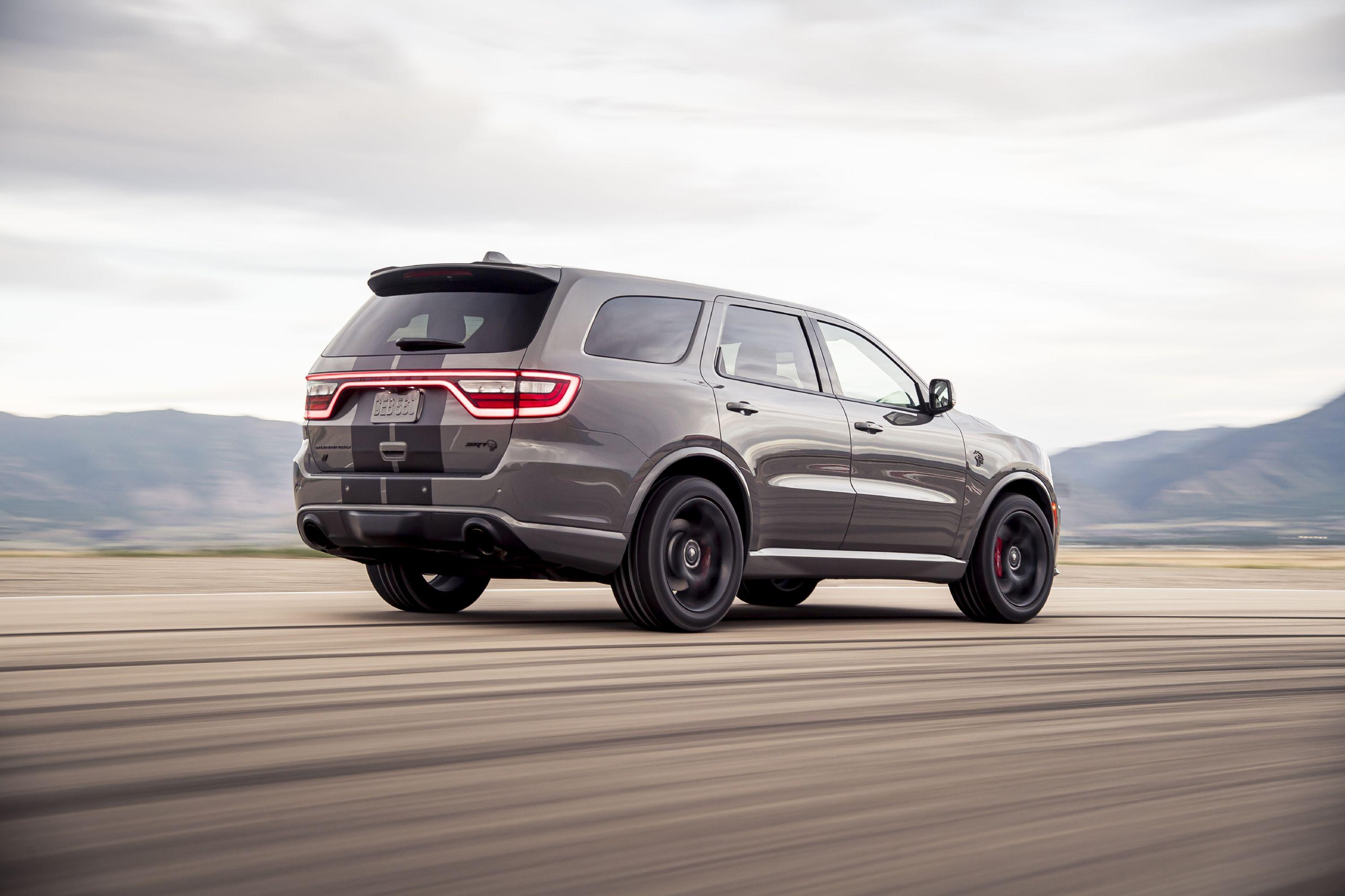 Download 2021 Dodge Durango SRT Hellcat - Rear Three-Quarter HD Wallpaper 3000x2000 #25