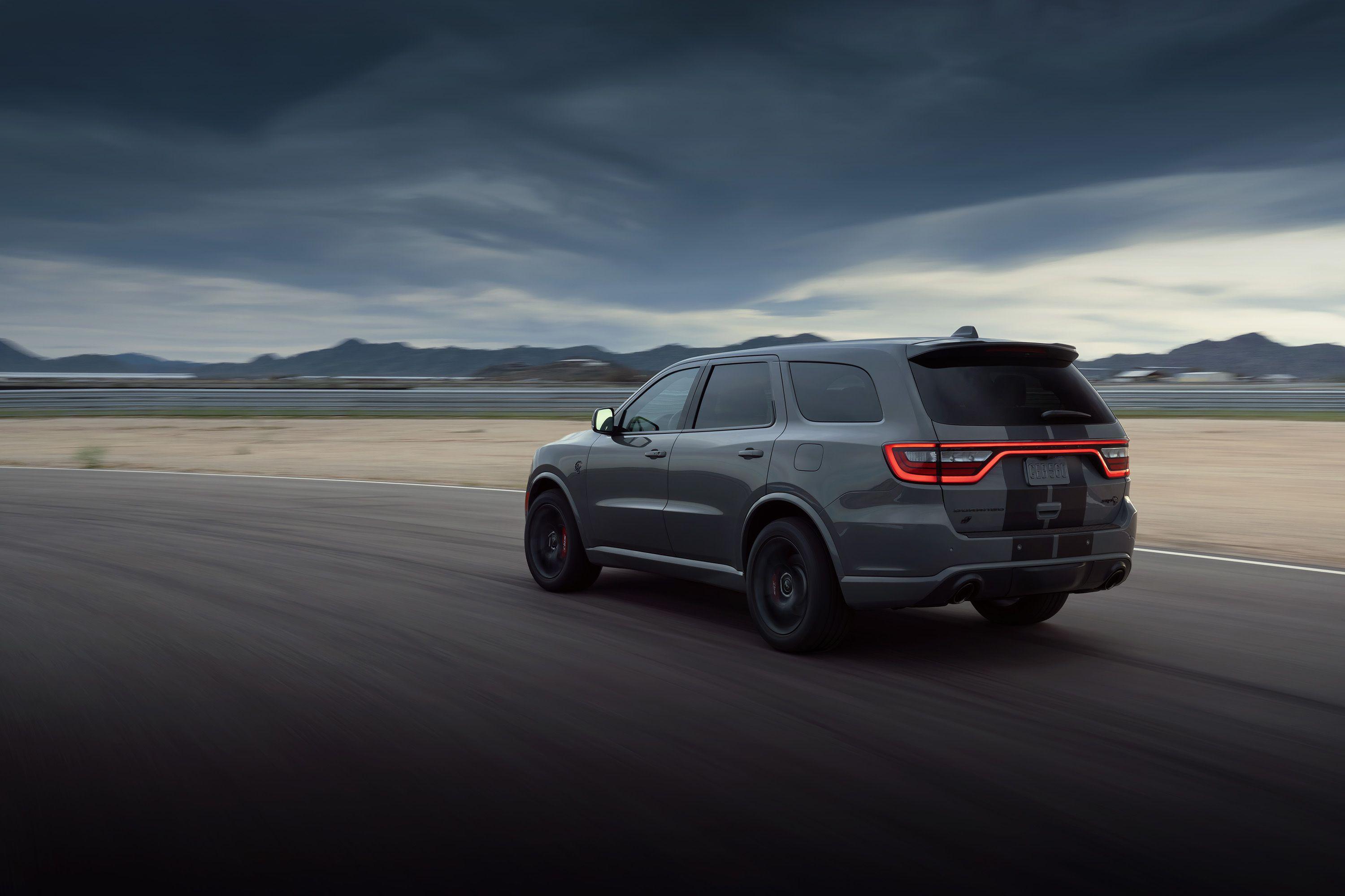 Download 2021 Dodge Durango SRT Hellcat - Rear Three-Quarter HD Wallpaper 3000x2000 #26