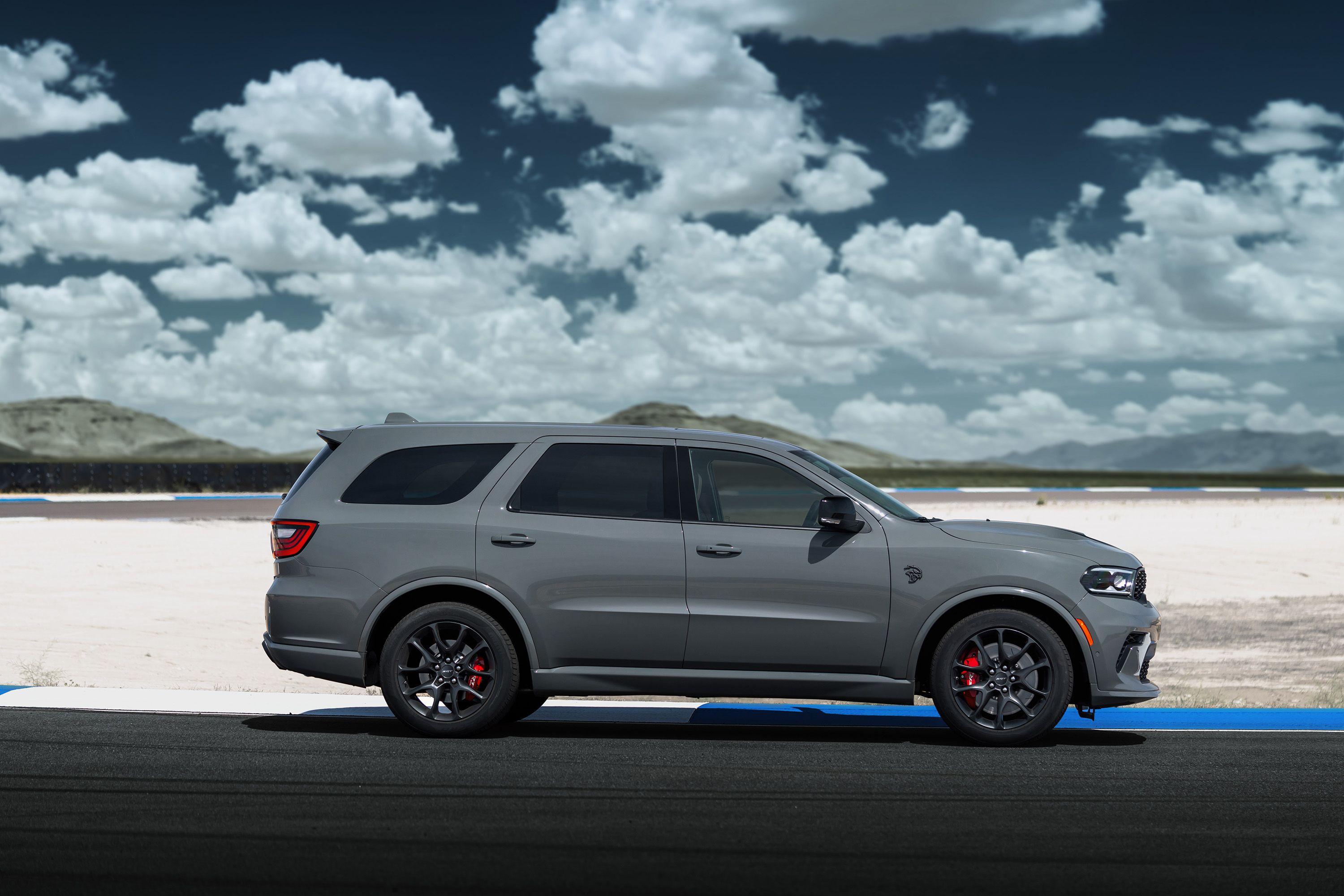 Download 2021 Dodge Durango SRT Hellcat - Side HD Wallpaper 3000x2001 #29