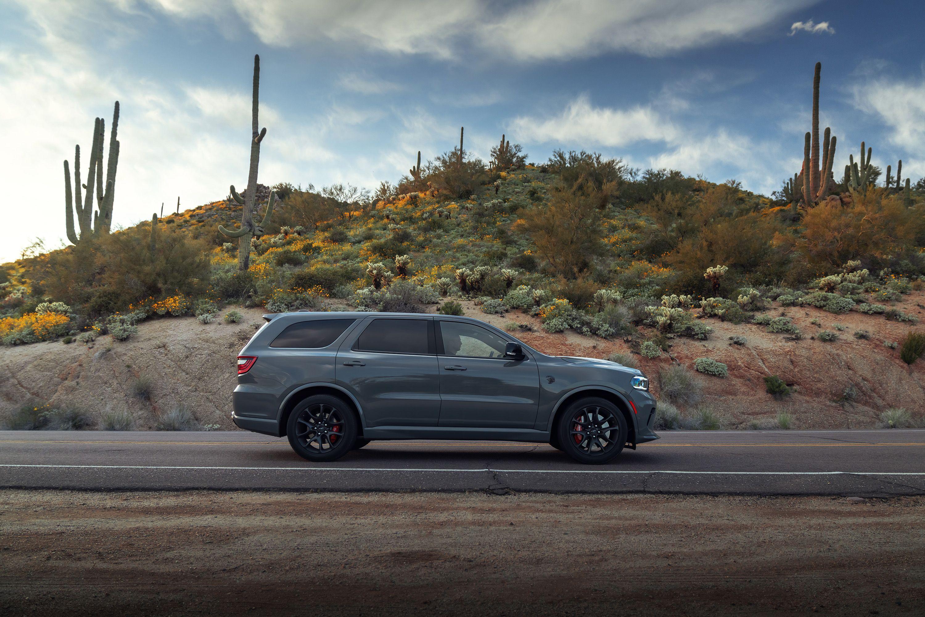 Download 2021 Dodge Durango SRT Hellcat - Side HD Wallpaper 3000x2000 #30