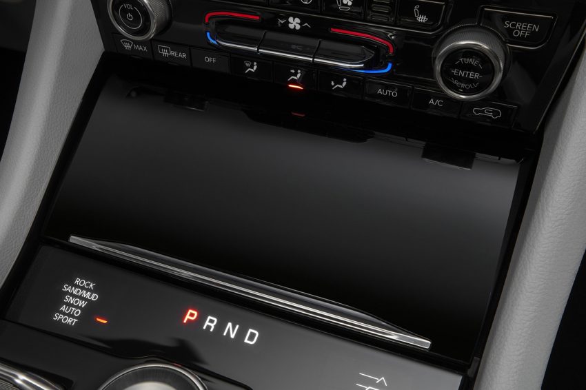 2021 Jeep Grand Cherokee L Overland - Central Console Wallpaper 850x566 #37