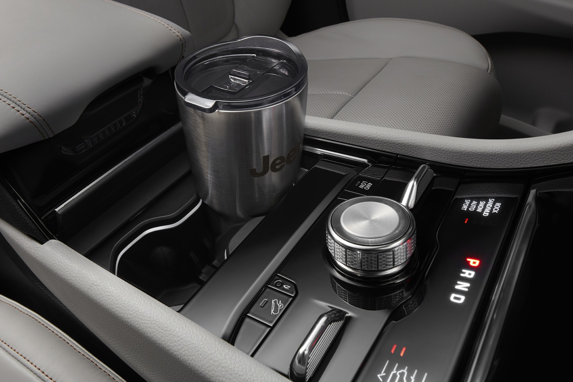 Download 2021 Jeep Grand Cherokee L Overland - Central Console HD Wallpaper 1921x1280 #38