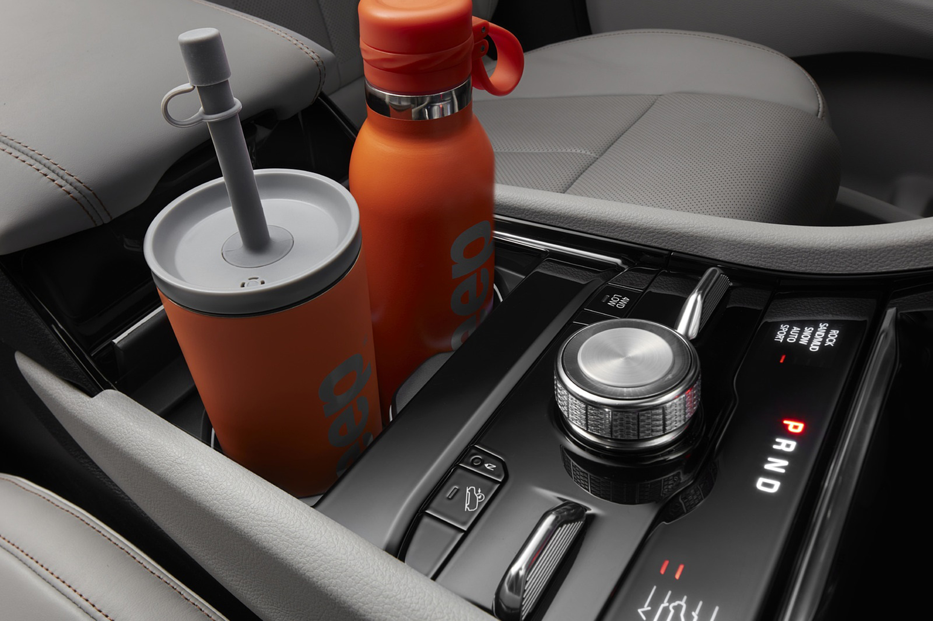 Download 2021 Jeep Grand Cherokee L Overland - Central Console HD Wallpaper 1921x1280 #39