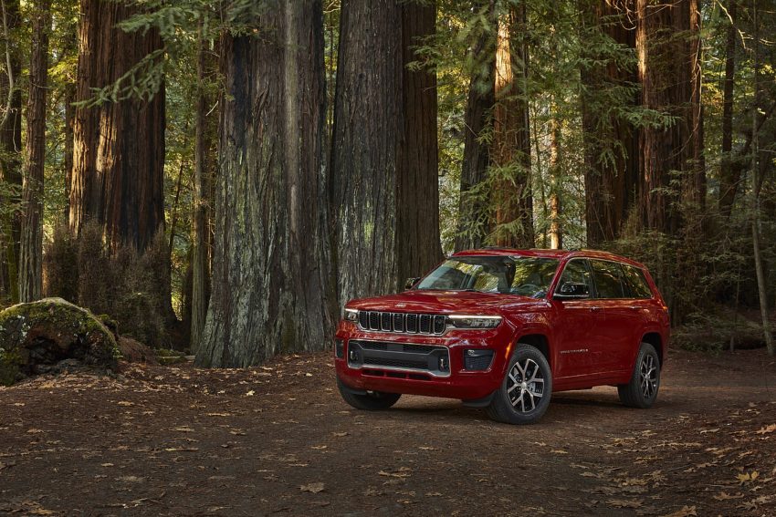 2021 Jeep Grand Cherokee L Overland - Front Three-Quarter Wallpaper 850x567 #9