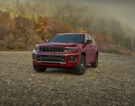 2021 Jeep Grand Cherokee L Overland - Front Three-Quarter Wallpaper 190x150