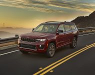 2021 Jeep Grand Cherokee L Overland - Front Three-Quarter Wallpaper 190x150