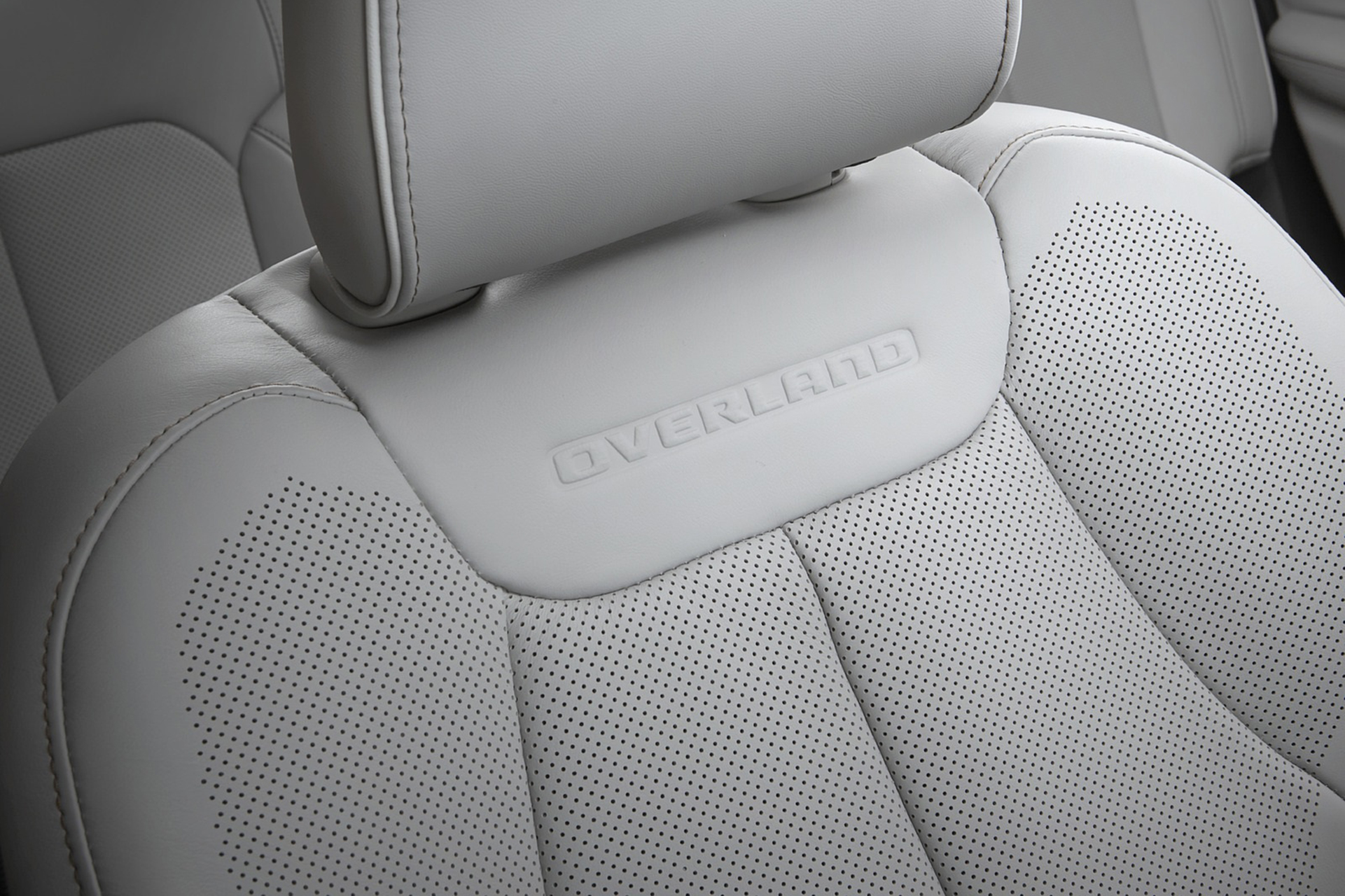 Download 2021 Jeep Grand Cherokee L Overland - Interior, Seats HD Wallpaper 1921x1280 #46