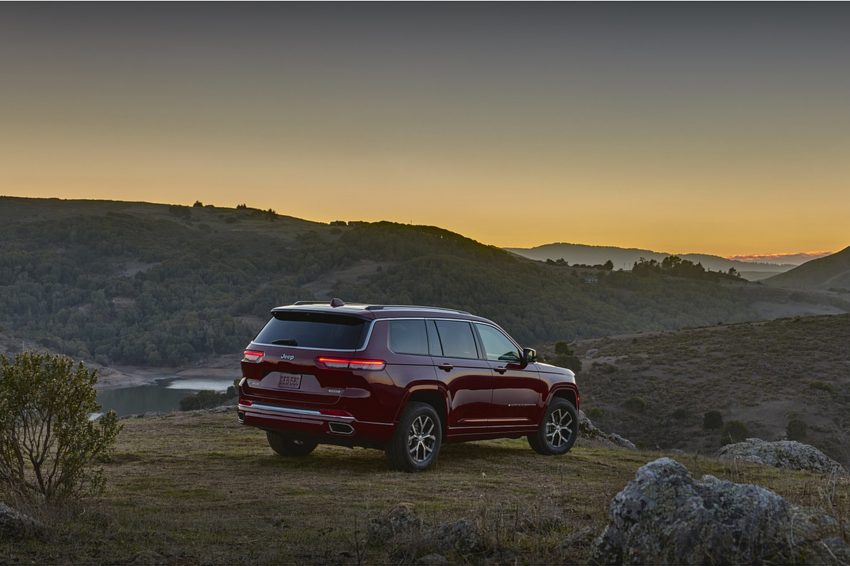 2021 Jeep Grand Cherokee L Overland - Rear Three-Quarter Wallpaper 850x566 #22