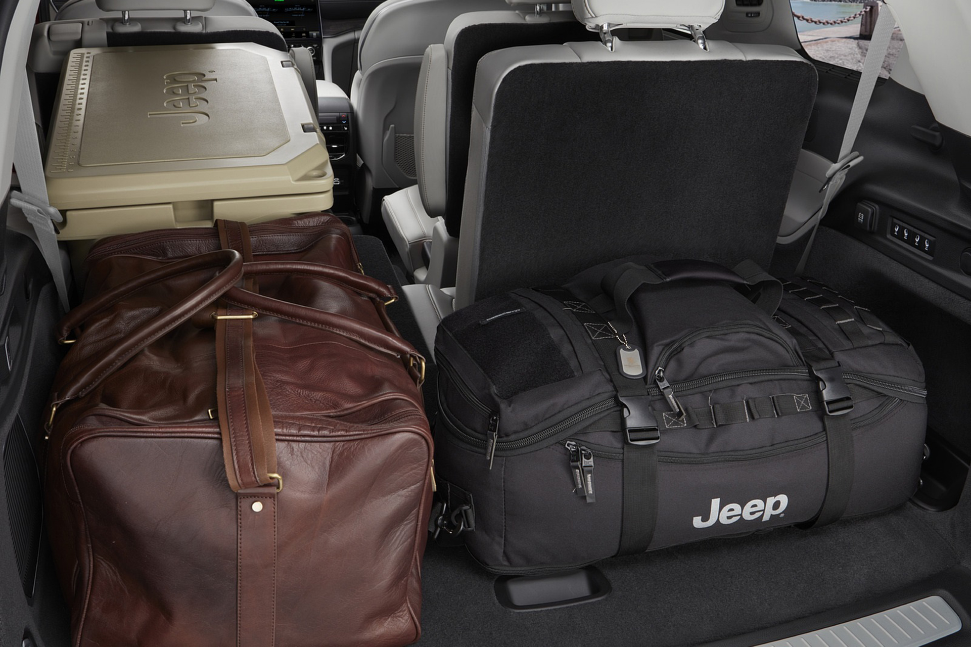 Download 2021 Jeep Grand Cherokee L Overland - Trunk HD Wallpaper 1921x1280 #42