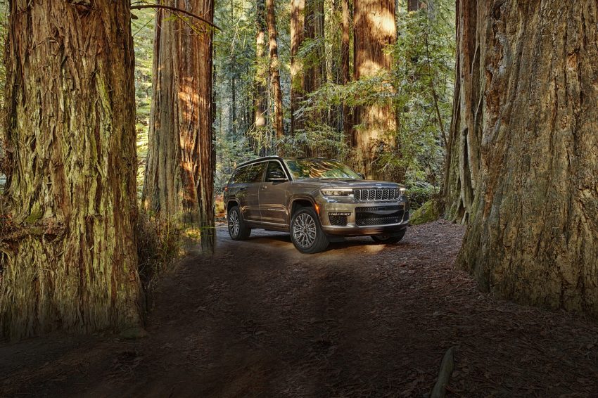 2021 Jeep Grand Cherokee L Summit Reserve - Front Three-Quarter Wallpaper 850x566 #18