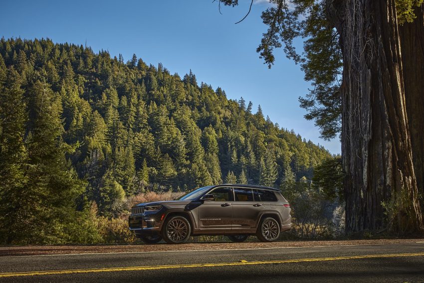 2021 Jeep Grand Cherokee L Summit Reserve - Front Three-Quarter Wallpaper 850x567 #21