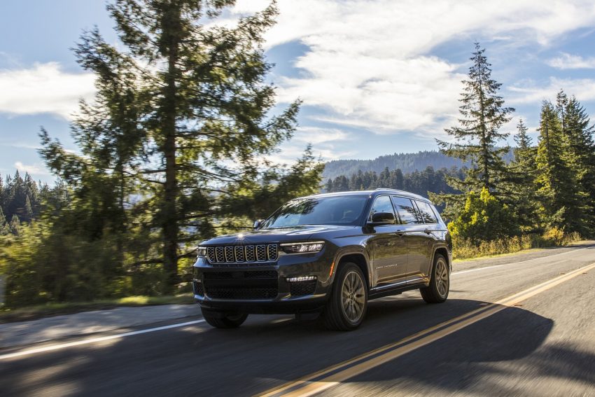 2021 Jeep Grand Cherokee L Summit Reserve - Front Three-Quarter Wallpaper 850x567 #5