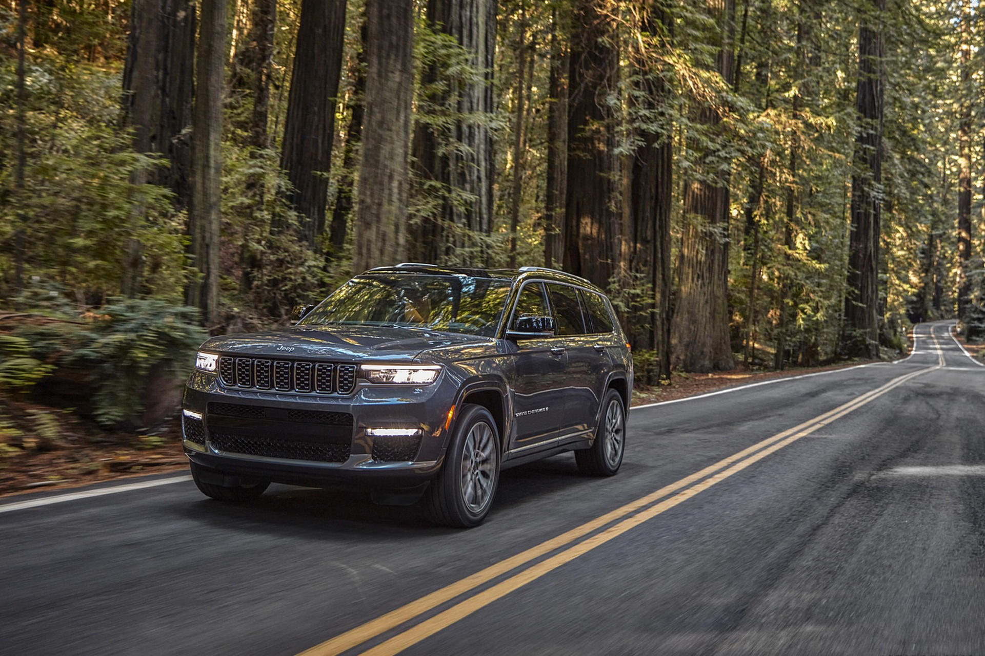 Download 2021 Jeep Grand Cherokee L Summit Reserve - Front HD Wallpaper 1921x1281 #13