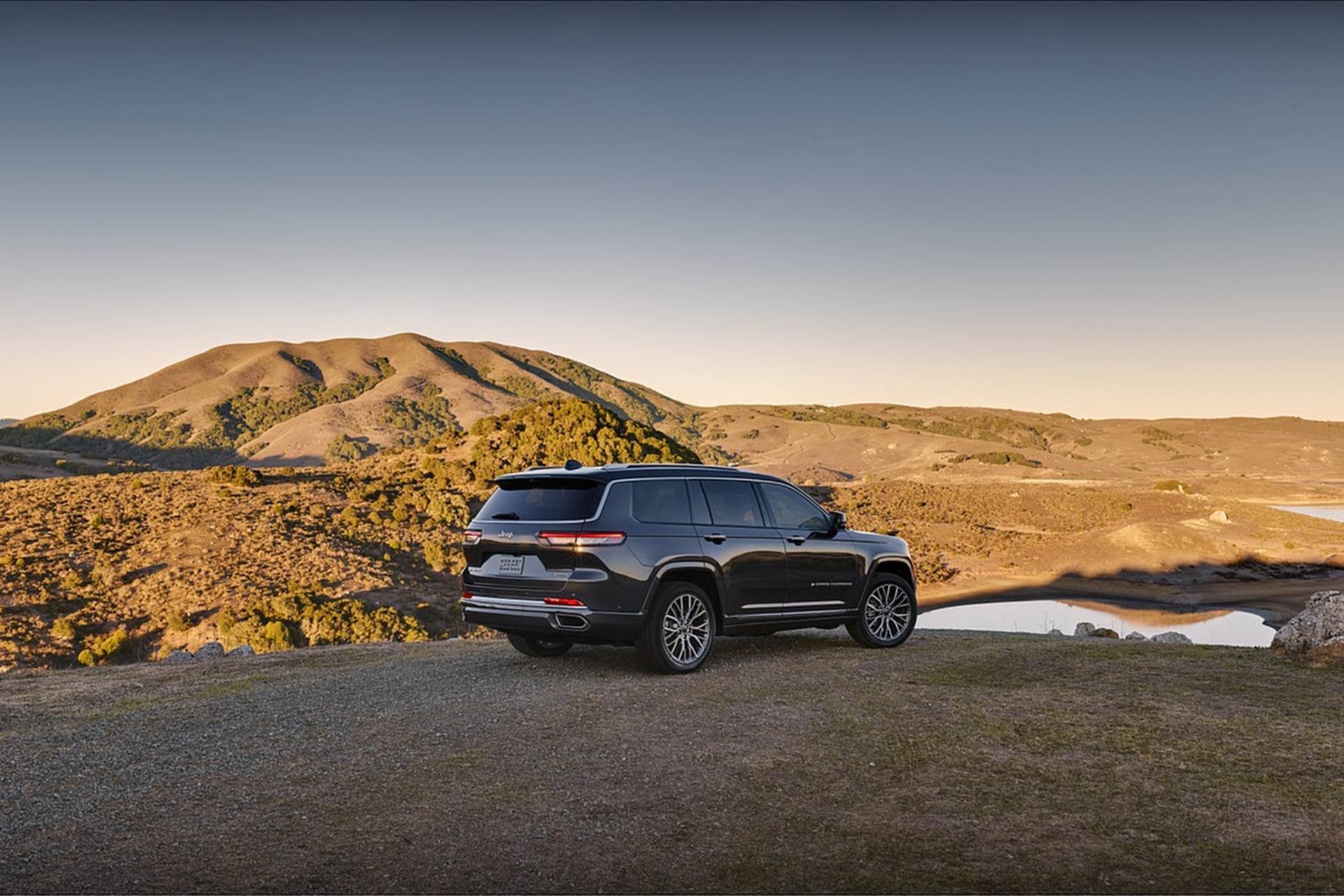 Download 2021 Jeep Grand Cherokee L Summit Reserve - Rear Three-Quarter HD Wallpaper 1921x1281 #40