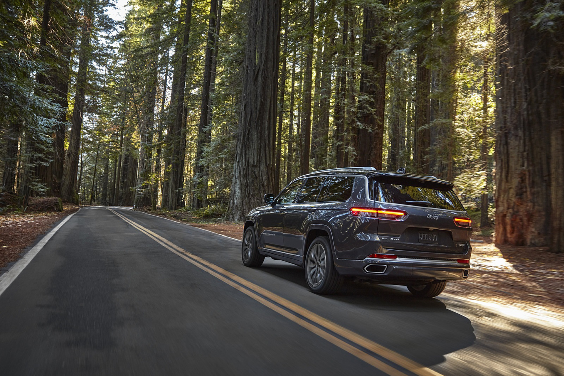 Download 2021 Jeep Grand Cherokee L Summit Reserve - Rear Three-Quarter HD Wallpaper 1921x1281 #17