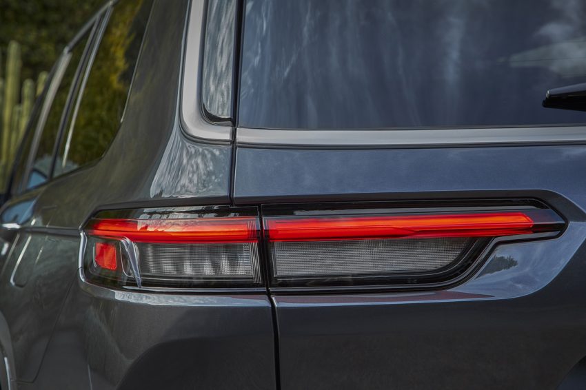 2021 Jeep Grand Cherokee L Summit Reserve - Tail Light Wallpaper 850x566 #67