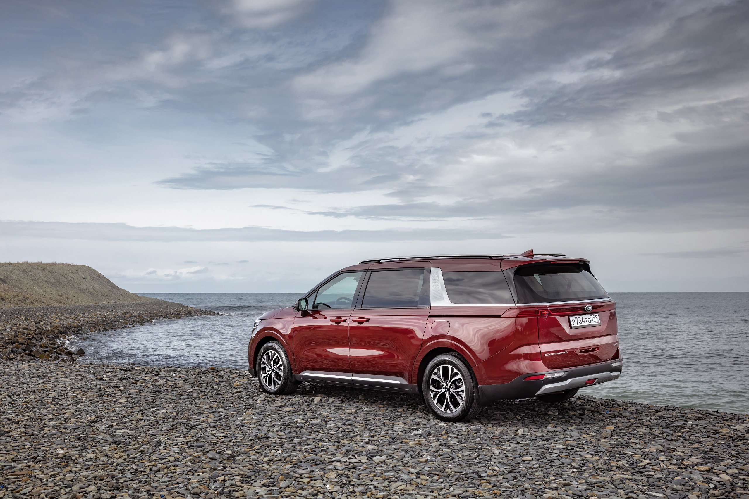 Download 2021 Kia Carnival [CIS-spec] - Rear Three-Quarter HD Wallpaper 2560x1707 #8