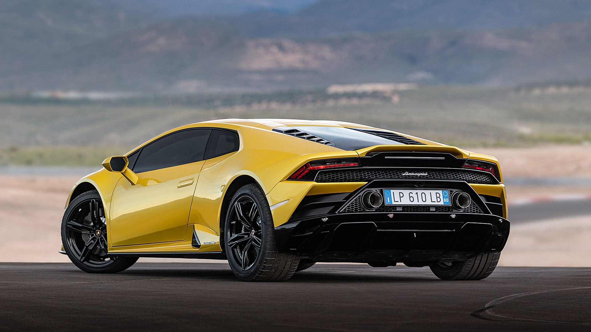 Download 2021 Lamborghini Huracán EVO RWD - Rear Three-Quarter HD Wallpaper 1920x1080 #7