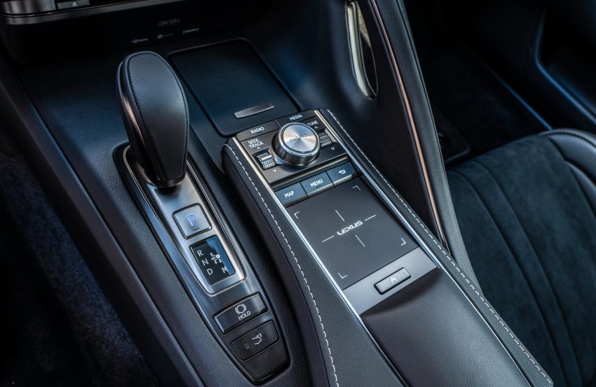 2021 Lexus LC 500 Coupe - Central Console Wallpaper 850x553 #49