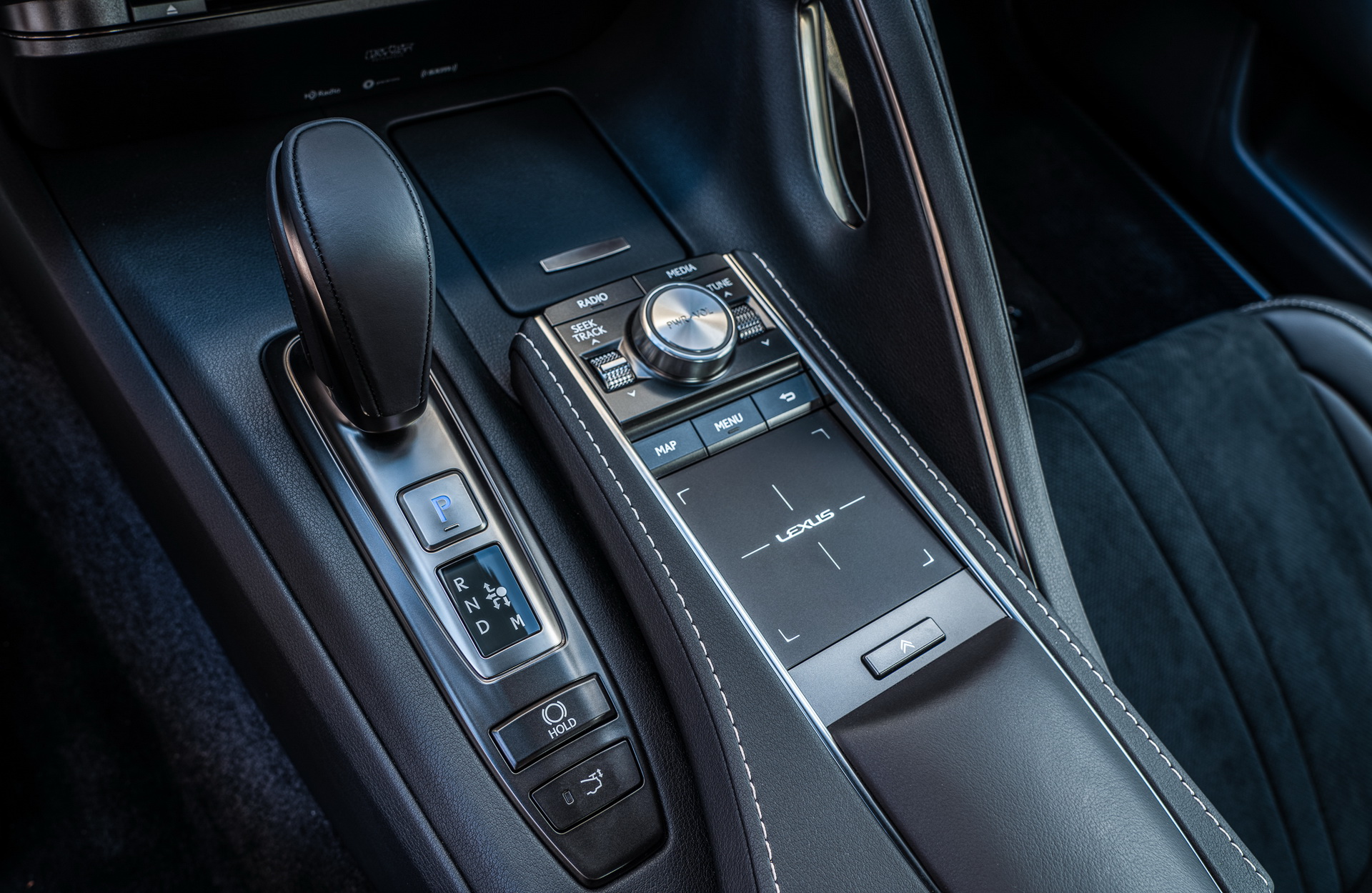Download 2021 Lexus LC 500 Coupe - Central Console HD Wallpaper 1920x1250 #49