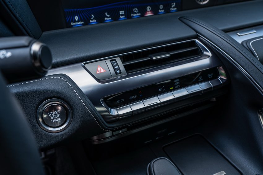 2021 Lexus LC 500 Coupe - Central Console Wallpaper 850x567 #48
