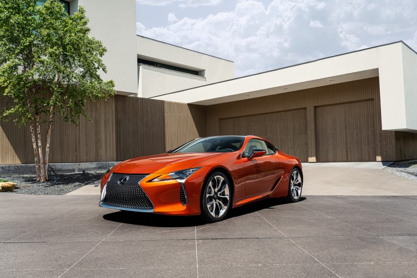 2021 Lexus LC 500 Coupe - Front Three-Quarter Wallpaper 850x567 #1