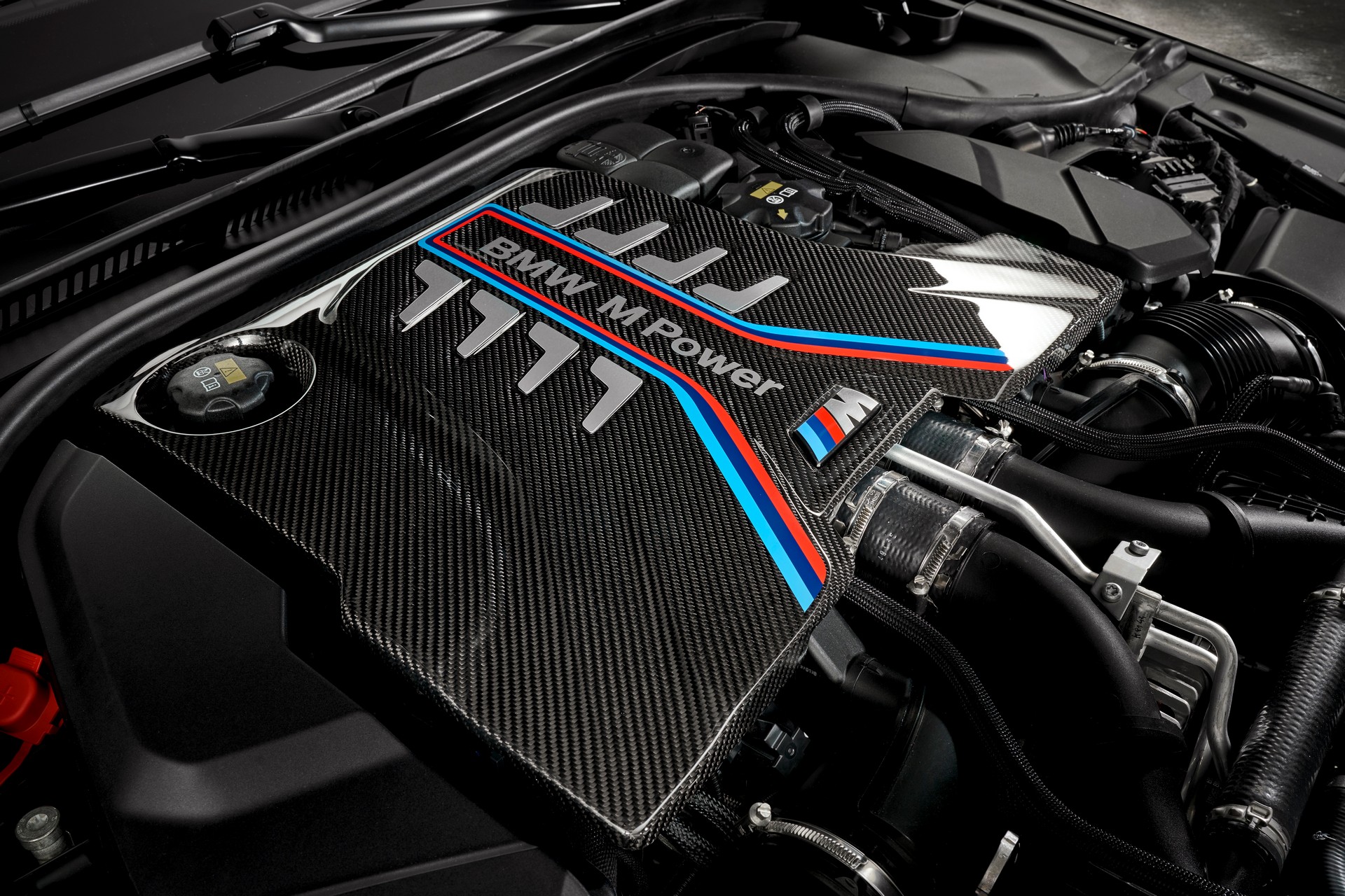 Download 2022 BMW M5 CS - Engine HD Wallpaper 1920x1280 #115