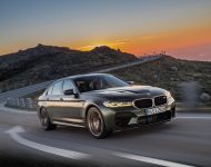 2022 BMW M5 CS - Front Three-Quarter Wallpaper 190x150