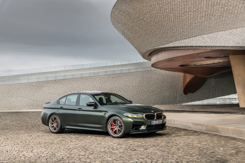 2022 BMW M5 CS - Front Three-Quarter Wallpaper 850x567 #59