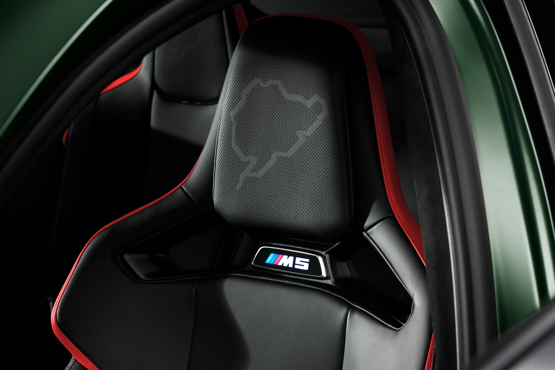 Download 2022 BMW M5 CS - Interior, Front Seats HD Wallpaper 1920x1280 #122