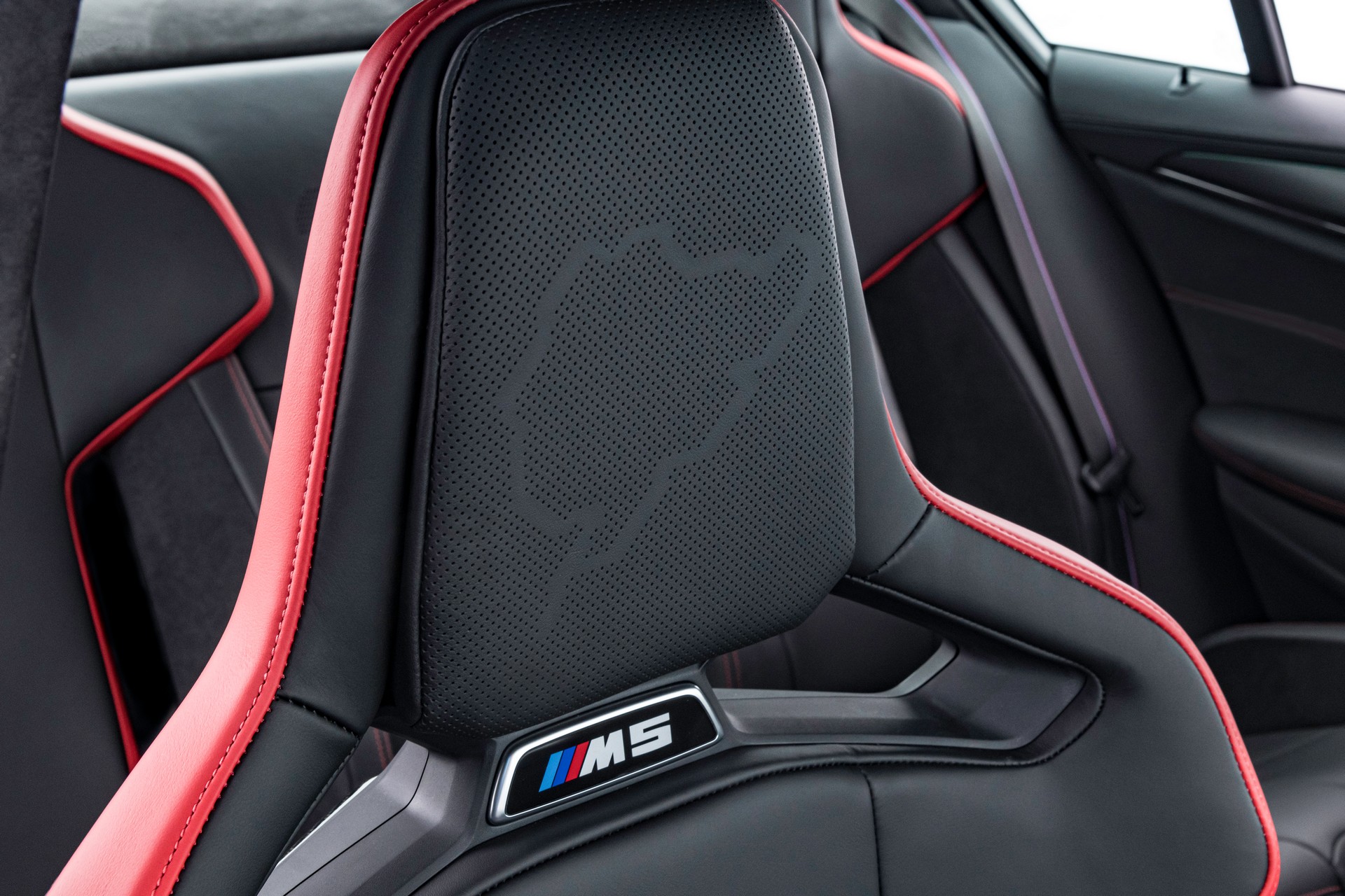 Download 2022 BMW M5 CS - Interior, Seats HD Wallpaper 1920x1280 #85