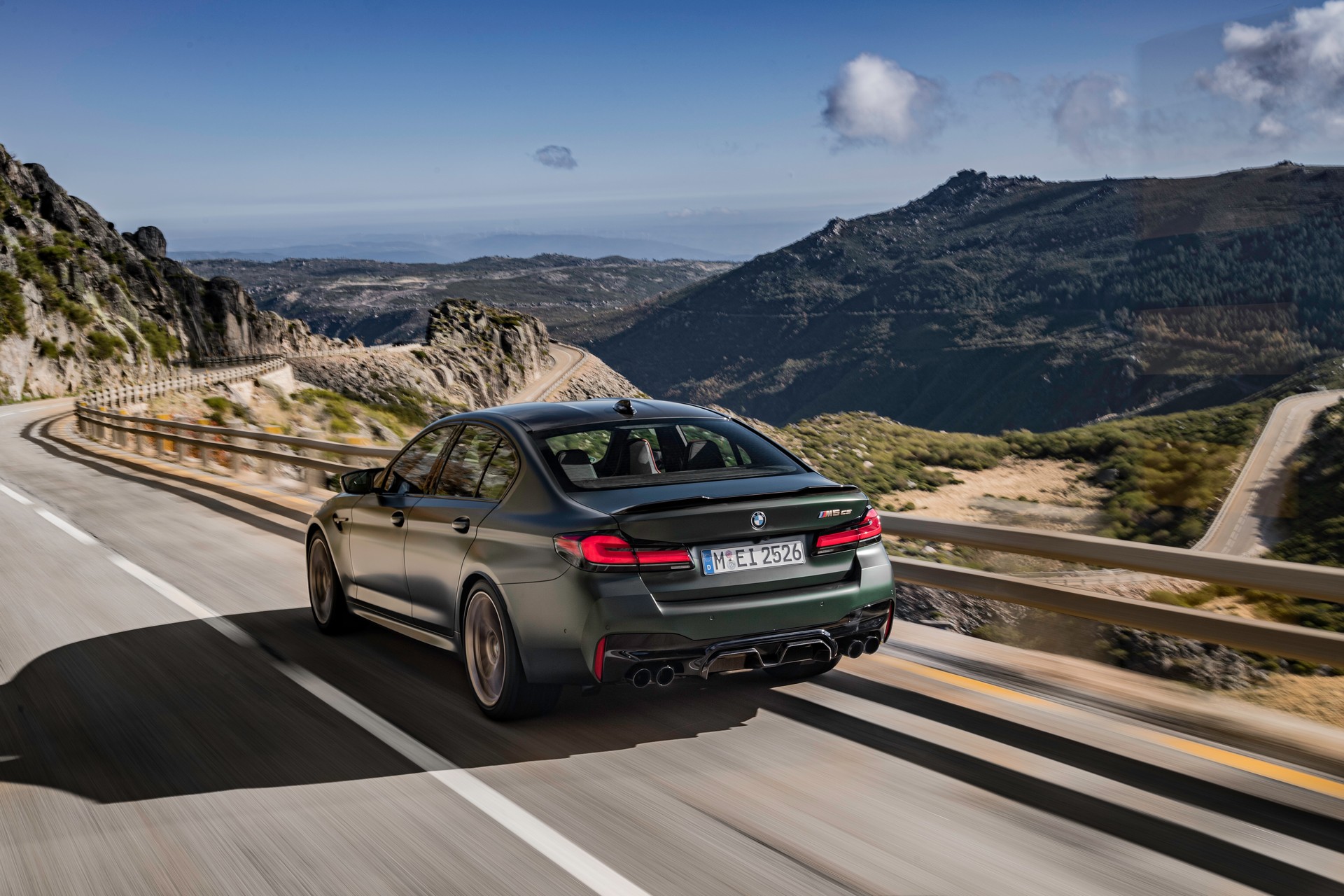 Download 2022 BMW M5 CS - Rear Three-Quarter HD Wallpaper 1920x1280 #30