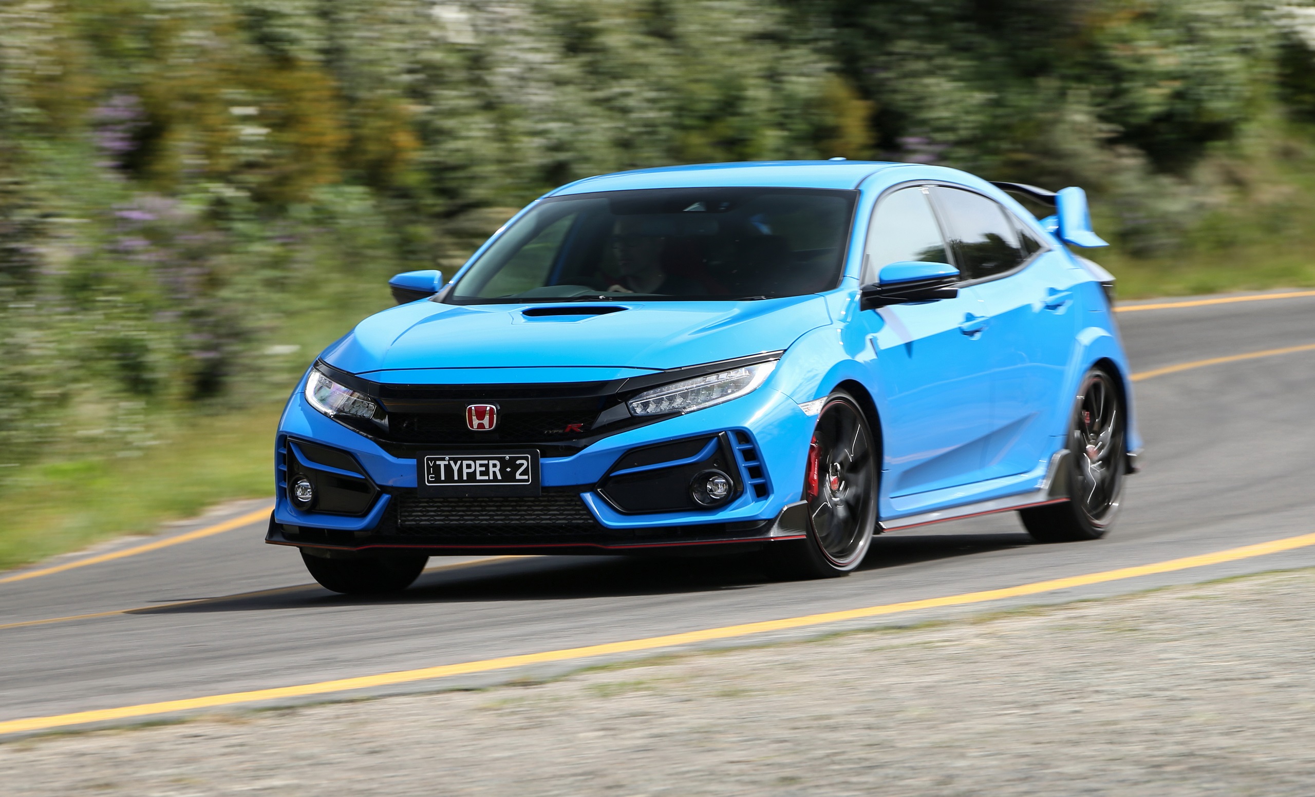 Download 2020 Honda Civic Type R - Front Three-Quarter HD Wallpaper 2560x1553 #7